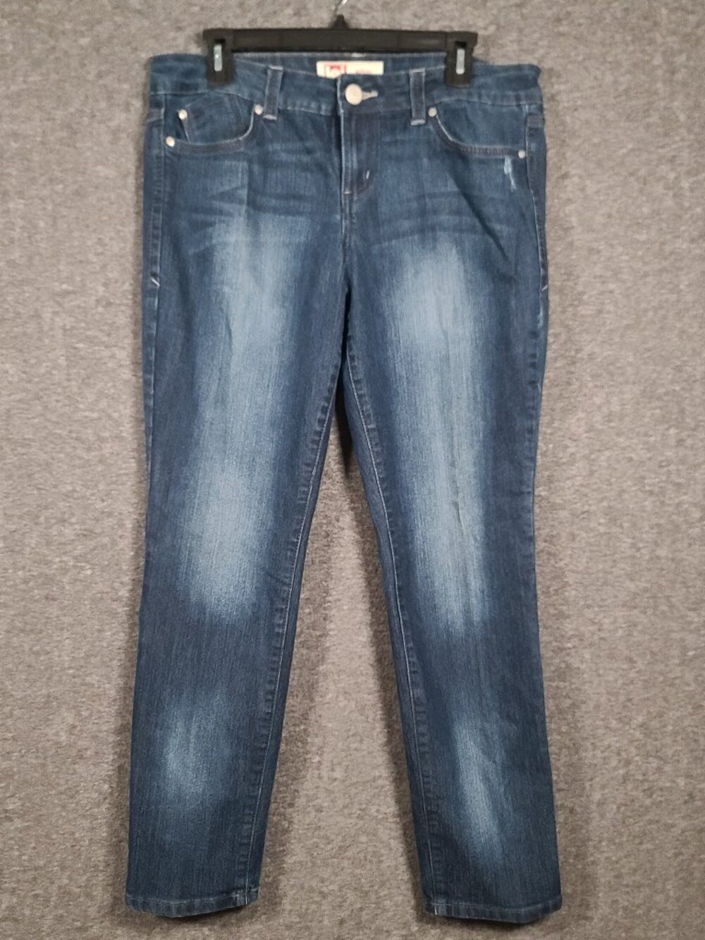 L.e.i. Junior's Size 13 Ashley Lowrise Skinny Short Jeans